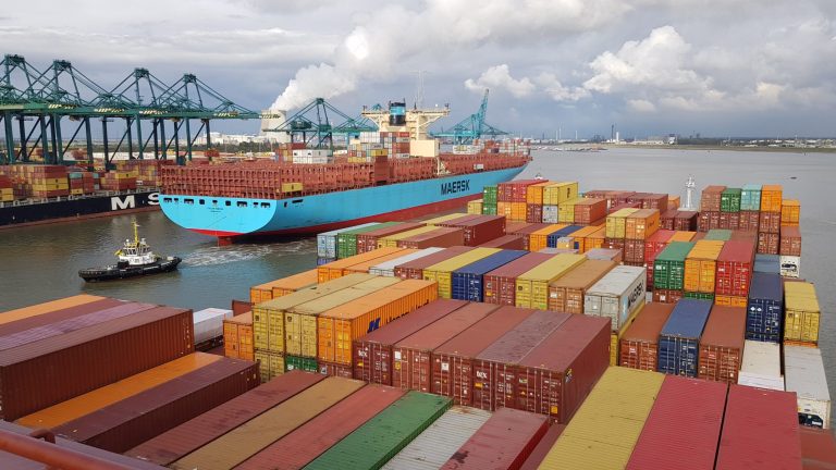 'Werk mét bedrijfsleven aan voldoende en aan schoon water’