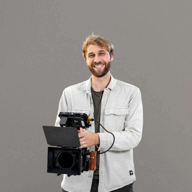 Blind in gesprek met stagiairs: “Je hoeft iemand niet te zien om te weten of die wil leren”